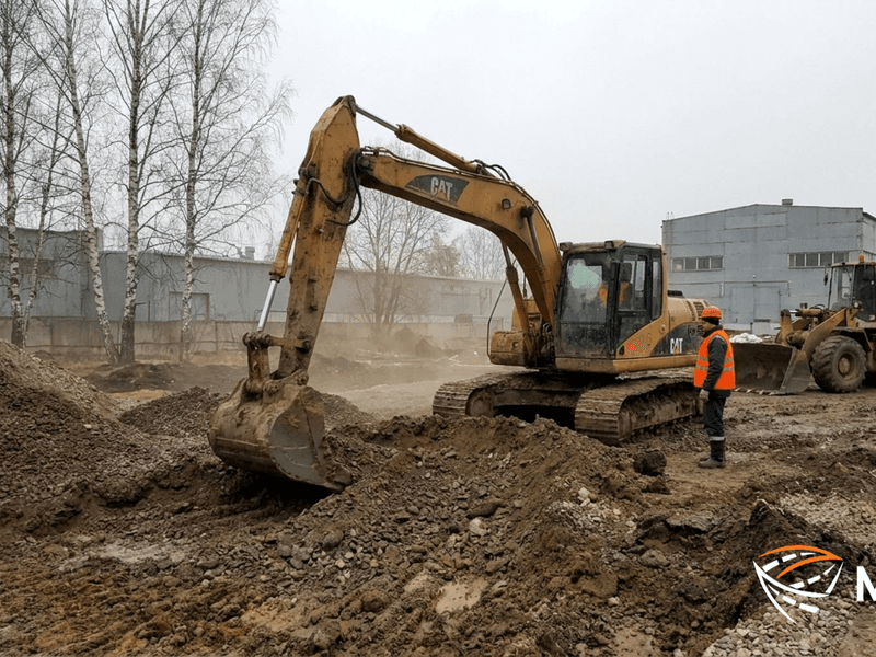 Аренда экскаватора: CAT, Doosan или John Deere — как не промахнуться с выбором