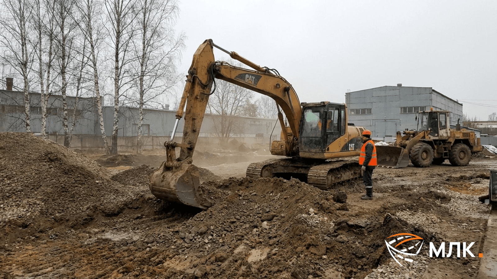 Аренда экскаватора: CAT, Doosan или John Deere — как не промахнуться с выбором